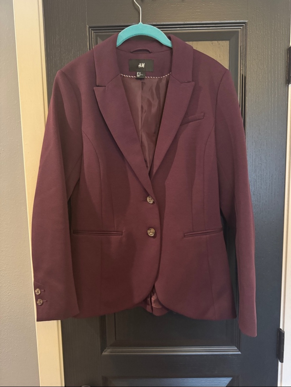 H&M Women's Plum Blazer - Tailored Two-Button Jacket